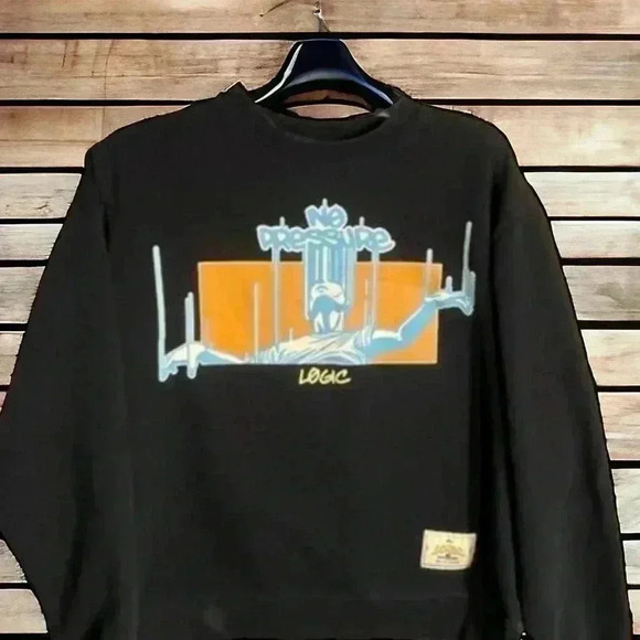 Logic No Pressure Tour 2021 Men’s Size Small  Black Crewneck Sweatshirt. - Picture 1 of 3